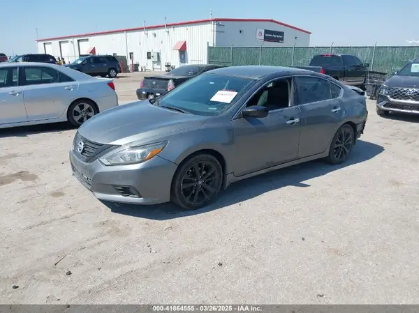 1N4AL3AP0JC272157 2018 NISSAN ALTIMA - Image 2