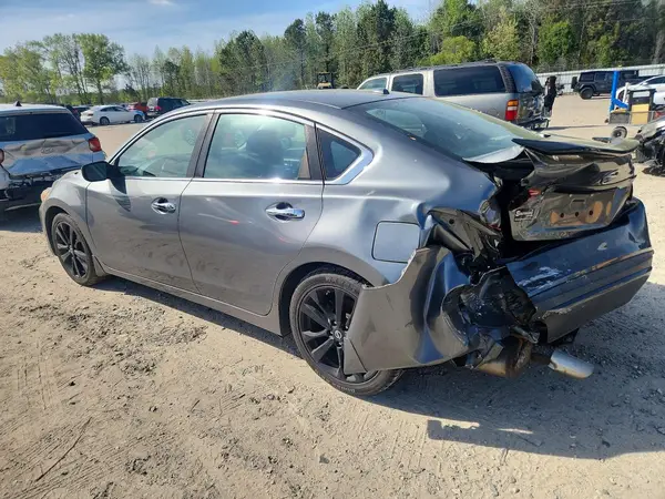 1N4AL3AP0JC275690 2018 NISSAN ALTIMA - Image 2