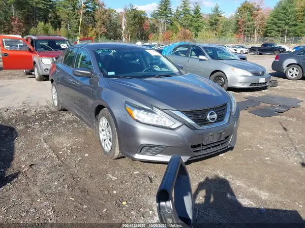 1N4AL3AP0JC279772 2018 NISSAN ALTIMA - Image 1