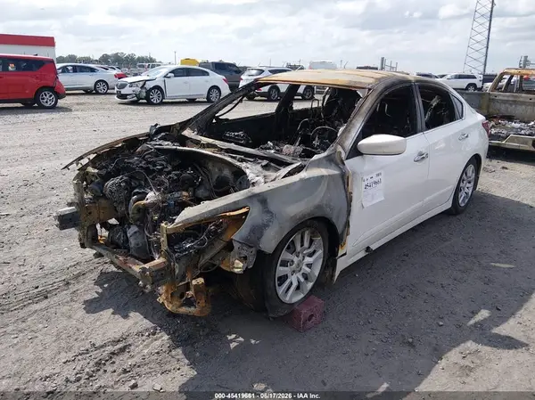 1N4AL3AP0JC279836 2018 NISSAN ALTIMA - Image 2