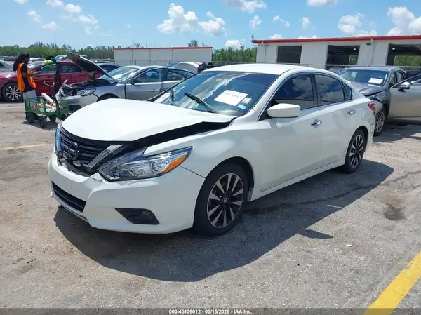 1N4AL3AP0JC280002 2018 NISSAN ALTIMA - Image 2