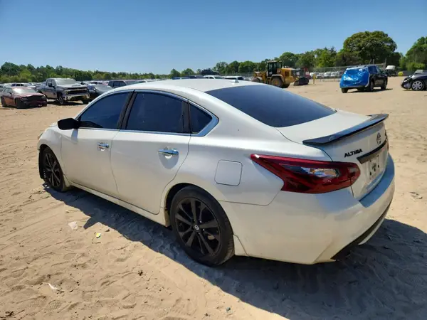 1N4AL3AP0JC281280 2018 NISSAN ALTIMA - Image 2