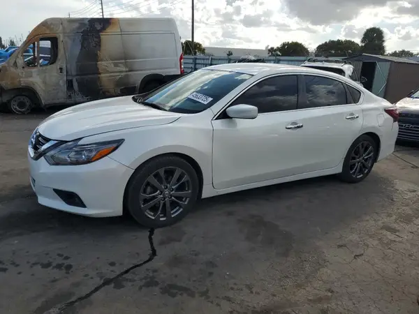1N4AL3AP0JC281523 2018 NISSAN ALTIMA - Image 1