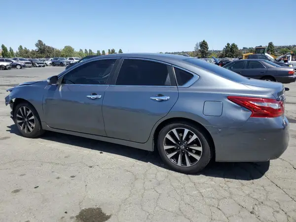 1N4AL3AP0JC281960 2018 NISSAN ALTIMA - Image 2