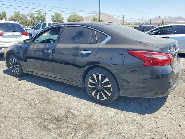 1N4AL3AP0JC282137 2018 NISSAN ALTIMA - Image 2