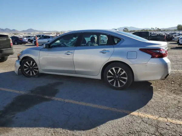1N4AL3AP0JC283076 2018 NISSAN ALTIMA - Image 2