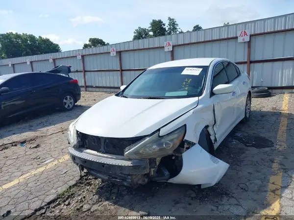 1N4AL3AP0JC283448 2018 NISSAN ALTIMA - Image 2