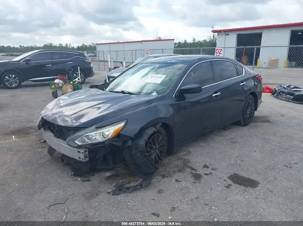 1N4AL3AP0JC283806 2018 NISSAN ALTIMA - Image 2