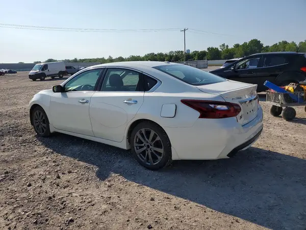 1N4AL3AP0JC286933 2018 NISSAN ALTIMA - Image 2