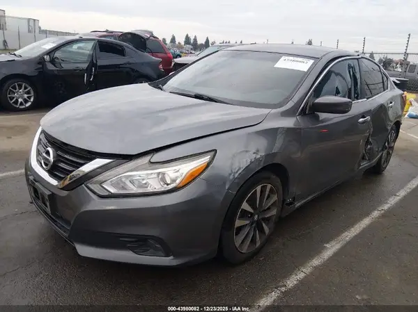 1N4AL3AP0JC293848 2018 NISSAN ALTIMA - Image 2