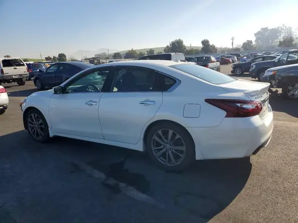 1N4AL3AP0JC294272 2018 NISSAN ALTIMA - Image 2
