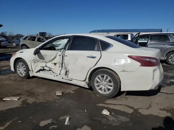 1N4AL3AP0JC294529 2018 NISSAN ALTIMA - Image 2