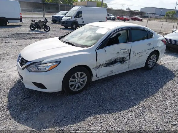 1N4AL3AP0JC295664 2018 NISSAN ALTIMA - Image 2