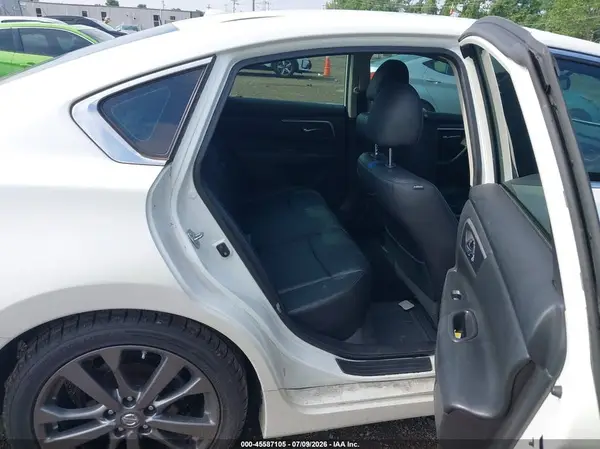 1N4AL3AP0JC298242 2018 NISSAN ALTIMA - Image 8