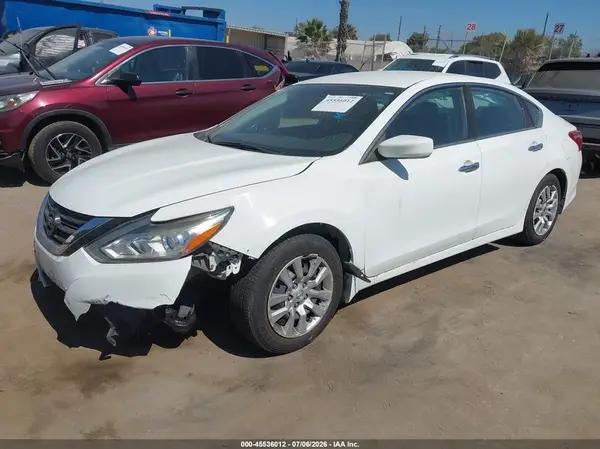 1N4AL3AP0JC299990 2018 NISSAN ALTIMA - Image 2