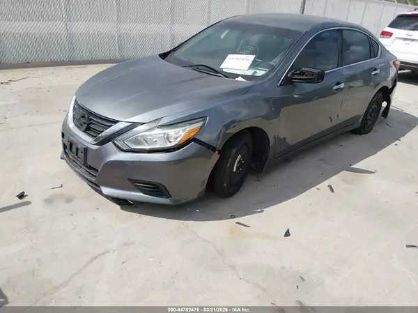 1N4AL3AP0JC471175 2018 NISSAN ALTIMA - Image 2