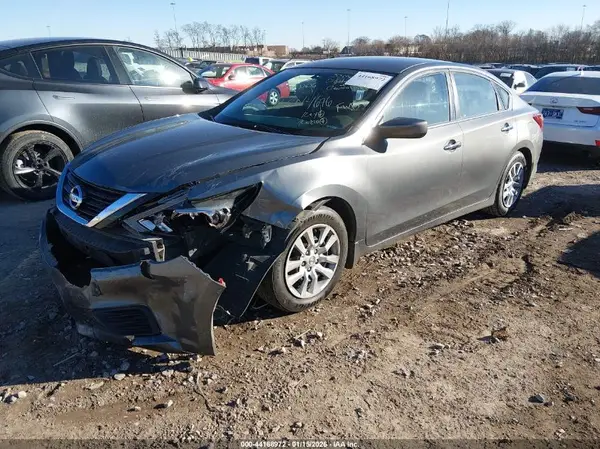 1N4AL3AP0JC471676 2018 NISSAN ALTIMA - Image 2