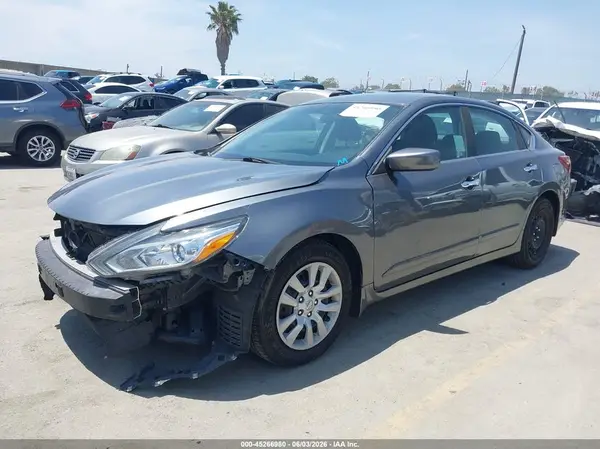 1N4AL3AP0JC473511 2018 NISSAN ALTIMA - Image 2