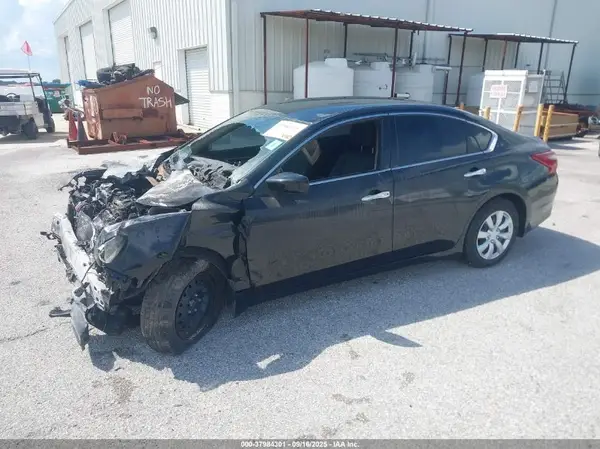 1N4AL3AP0JC473573 2018 NISSAN ALTIMA - Image 2