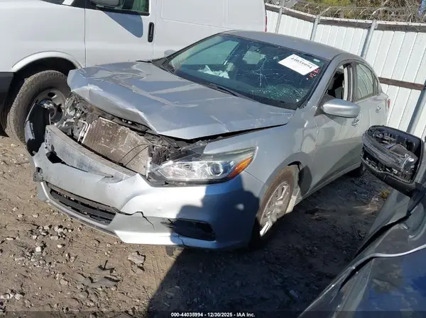 1N4AL3AP0JC475260 2018 NISSAN ALTIMA - Image 2