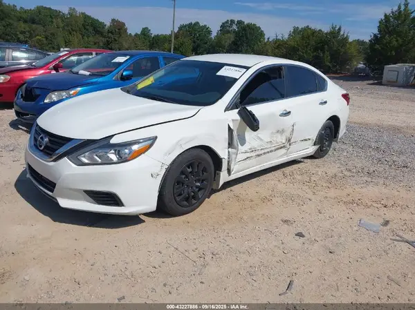 1N4AL3AP0JC476859 2018 NISSAN ALTIMA - Image 2