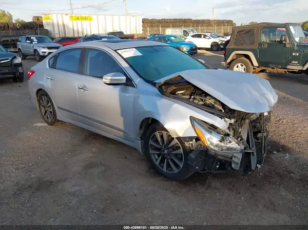 1N4AL3AP1GC114953 2016 NISSAN ALTIMA - Image 1