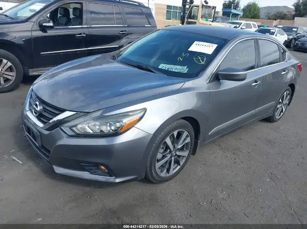 1N4AL3AP1GC115665 2016 NISSAN ALTIMA - Image 2