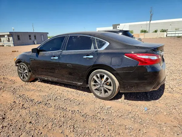 1N4AL3AP1GC129517 2016 NISSAN ALTIMA - Image 2