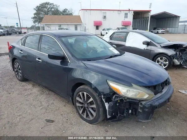 1N4AL3AP1GC131834 2016 NISSAN ALTIMA - Image 1