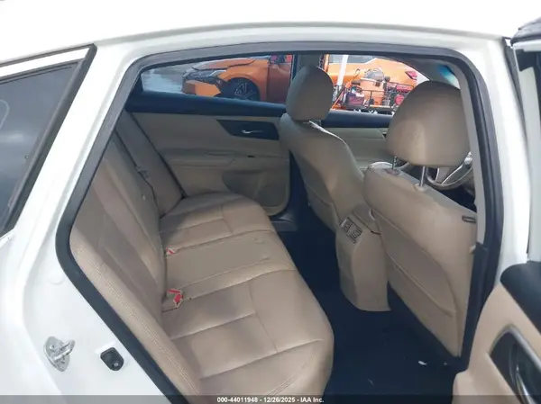1N4AL3AP1GC137598 2016 NISSAN ALTIMA - Image 8