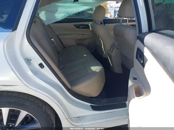 1N4AL3AP1GC144728 2016 NISSAN ALTIMA - Image 8