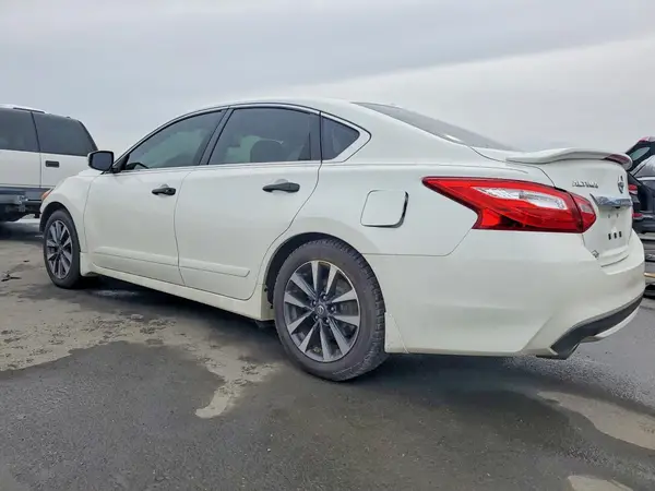 1N4AL3AP1GC147242 2016 NISSAN ALTIMA - Image 2