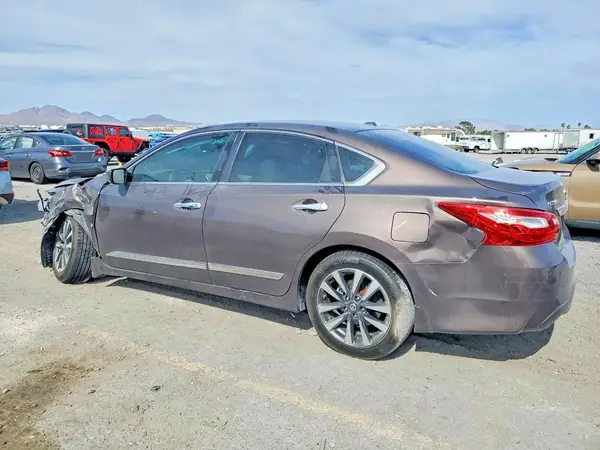 1N4AL3AP1GC151632 2016 NISSAN ALTIMA - Image 2