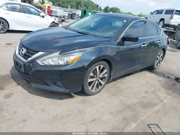 1N4AL3AP1GC156443 2016 NISSAN ALTIMA - Image 2