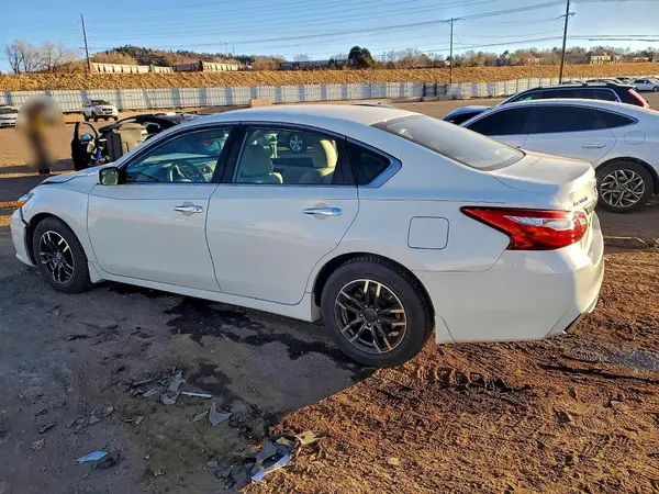 1N4AL3AP1GC160136 2016 NISSAN ALTIMA - Image 2