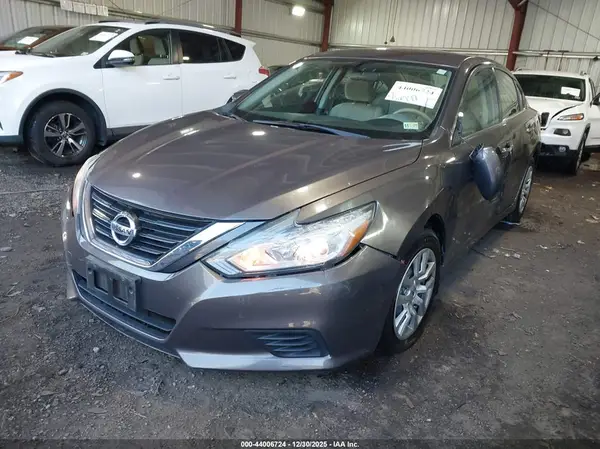 1N4AL3AP1GC162825 2016 NISSAN ALTIMA - Image 2