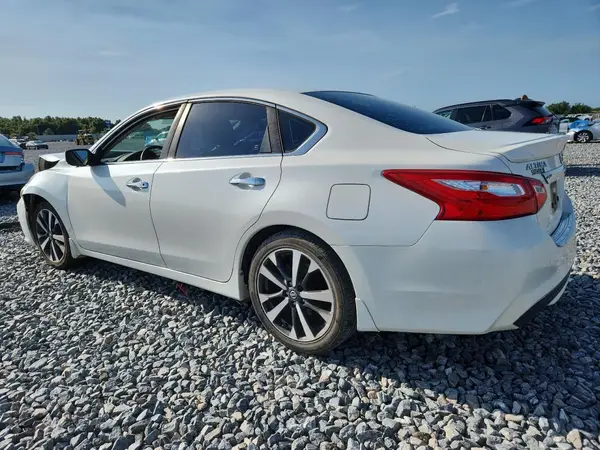 1N4AL3AP1GC175042 2016 NISSAN ALTIMA - Image 2