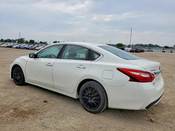 1N4AL3AP1GC184405 2016 NISSAN ALTIMA - Image 2