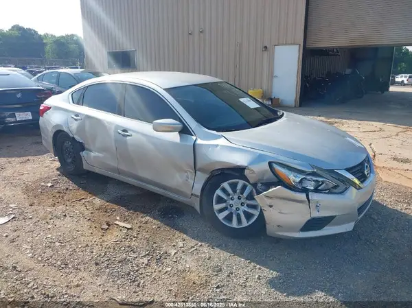 1N4AL3AP1GC192892 2016 NISSAN ALTIMA - Image 1