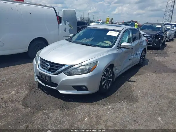 1N4AL3AP1GC198465 2016 NISSAN ALTIMA - Image 2