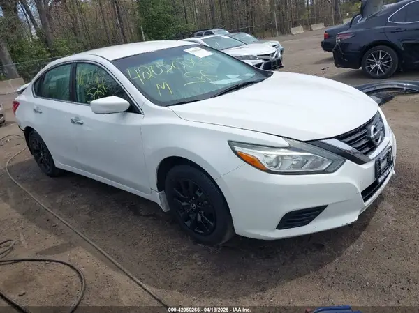1N4AL3AP1GC201767 2016 NISSAN ALTIMA - Image 1