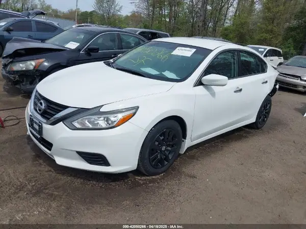 1N4AL3AP1GC201767 2016 NISSAN ALTIMA - Image 2
