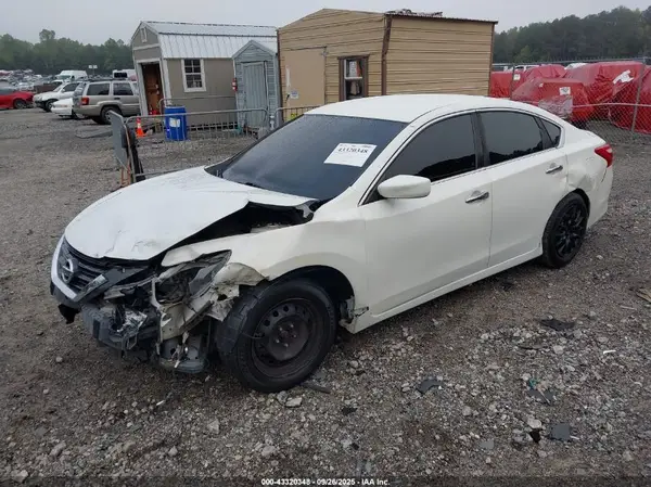 1N4AL3AP1GC205608 2016 NISSAN ALTIMA - Image 2