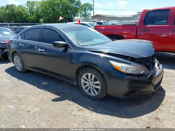 1N4AL3AP1GC207570 2016 NISSAN ALTIMA - Image 1