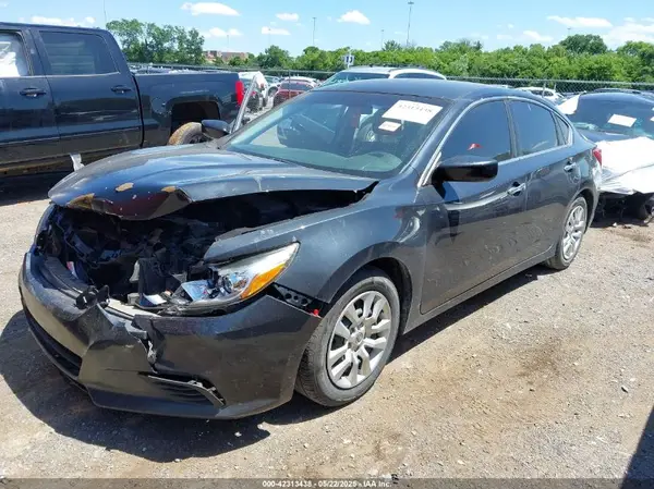 1N4AL3AP1GC207570 2016 NISSAN ALTIMA - Image 2