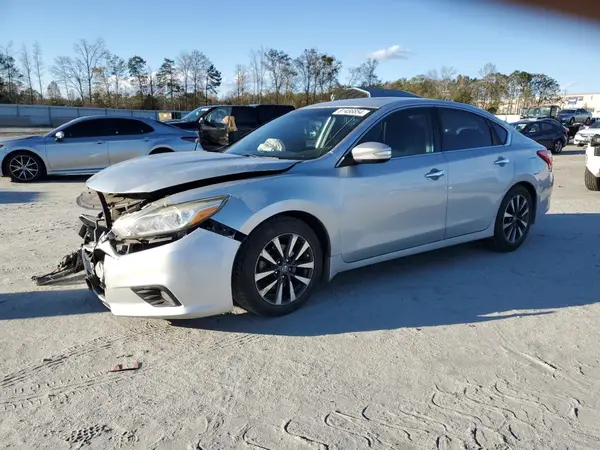 1N4AL3AP1GC212509 2016 NISSAN ALTIMA - Image 1