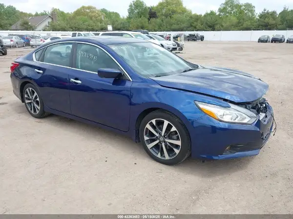 1N4AL3AP1GC213207 2016 NISSAN ALTIMA - Image 1