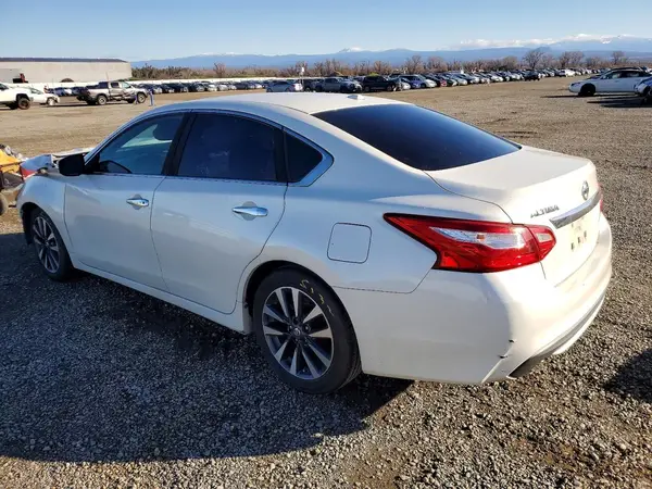 1N4AL3AP1GC213613 2016 NISSAN ALTIMA - Image 2