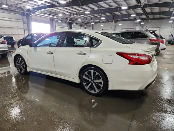 1N4AL3AP1GC214518 2016 NISSAN ALTIMA - Image 2