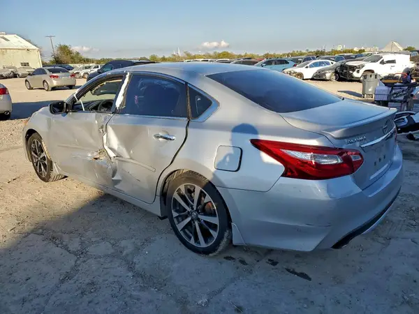 1N4AL3AP1GC226121 2016 NISSAN ALTIMA - Image 2